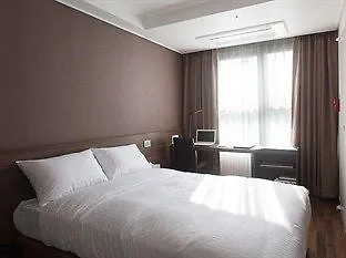 Hotel Urban Place Gangnam Seúl