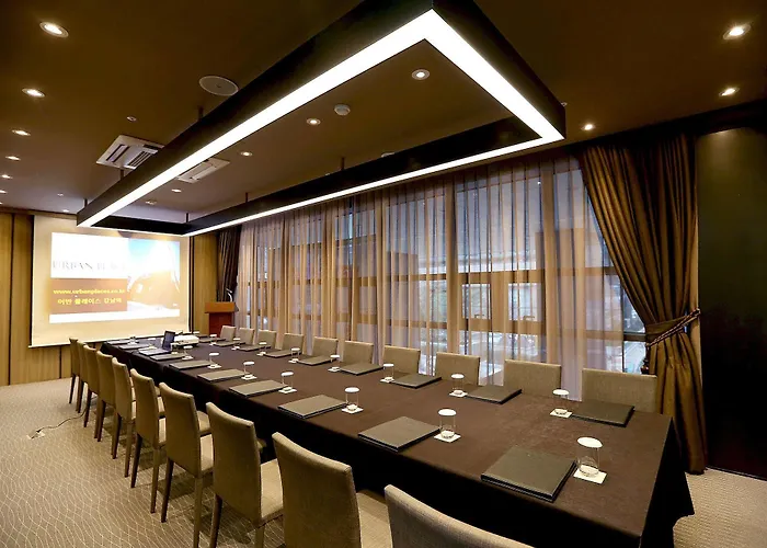 Urban Place Gangnam Hotel